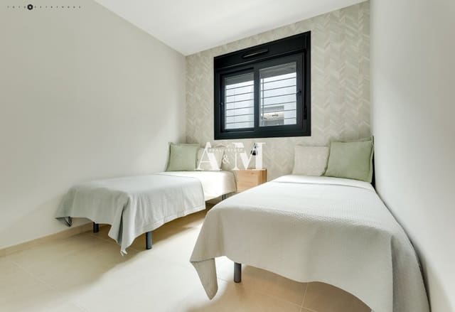 2 sovrum Takvåning att hyra i Playa Flamenca, Orihuela med pool - 2 500 € (Ref: 10117492)