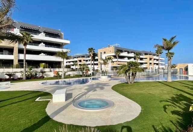 2 sovrum Takvåning att hyra i Playa Flamenca, Orihuela med pool - 2 500 € (Ref: 10117492)