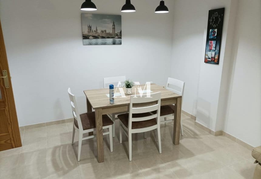 2 soveværelse Lejlighed til leje i Almoradi med swimmingpool garage - € 650 (Ref: 10120885)