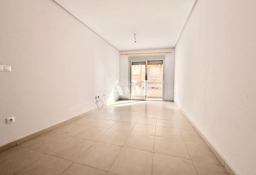 3 slaapkamer Appartement te koop in Torrevieja met garage - € 175.000 (Ref: 10121050)