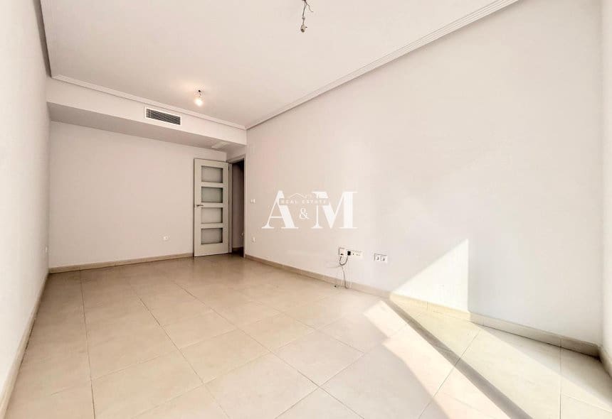 3 slaapkamer Appartement te koop in Torrevieja met garage - € 175.000 (Ref: 10121050)