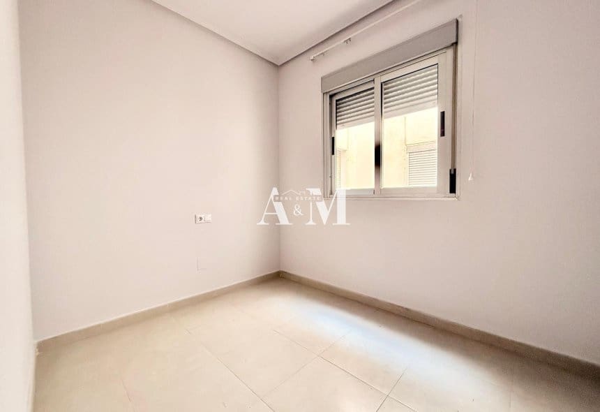 3 slaapkamer Appartement te koop in Torrevieja met garage - € 175.000 (Ref: 10121050)