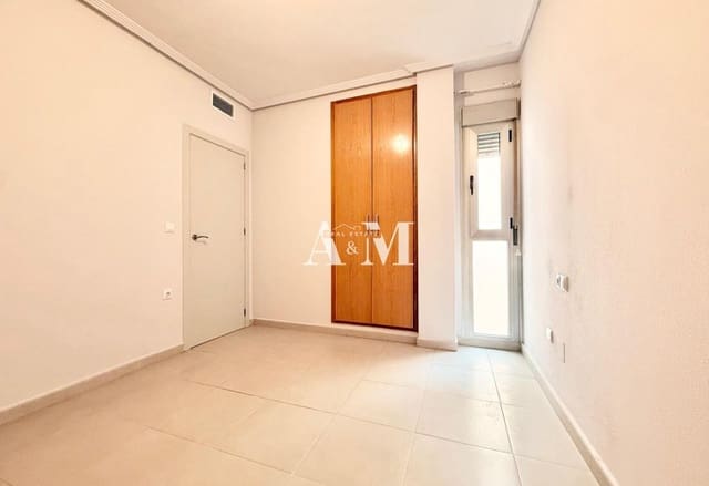 3 slaapkamer Appartement te koop in Centro, Torrevieja met garage - € 175.000 (Ref: 10121050)