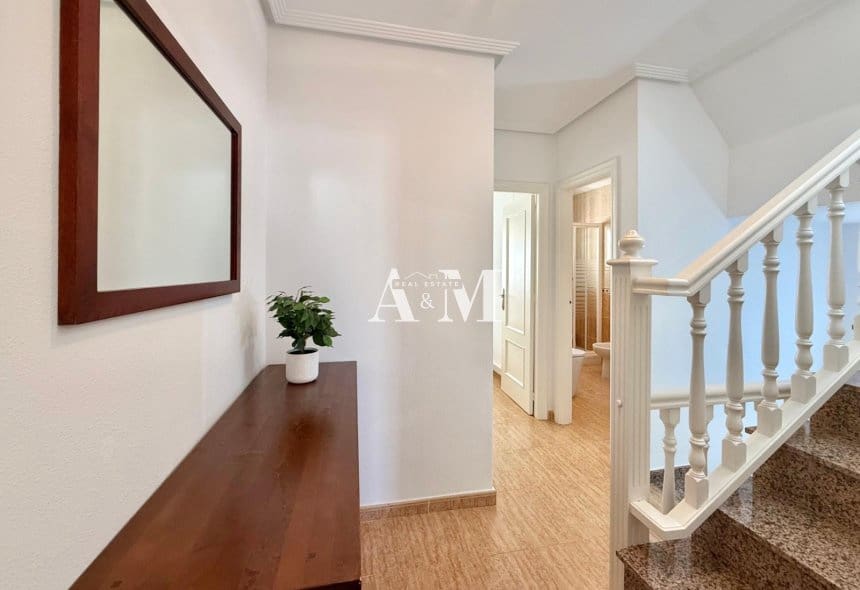 3 bedroom Townhouse for rent in San Pedro del Pinatar with pool - € 950 (Ref: 10125125)