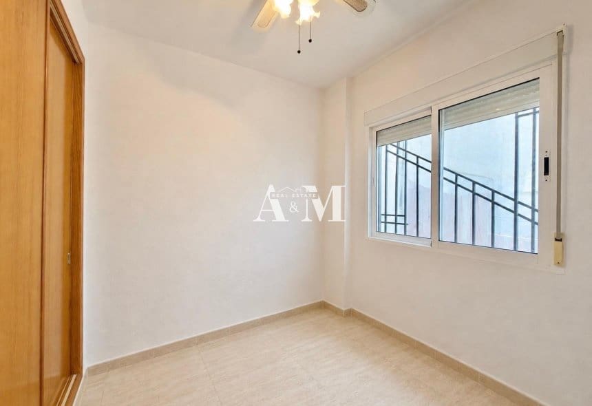 3 quarto Apartamento de Praia para arrendar em Los Alcazares - 900 € (Ref: 10130382)