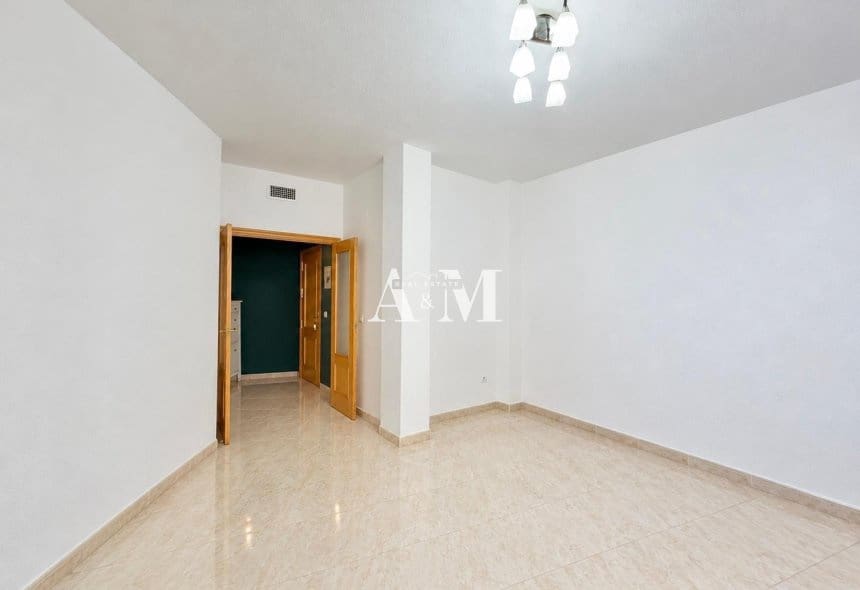 3 quarto Apartamento de Praia para arrendar em Los Alcazares - 900 € (Ref: 10130382)