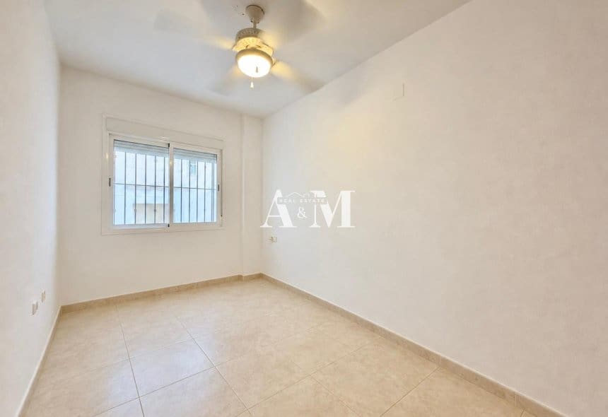 3 quarto Apartamento de Praia para arrendar em Los Alcazares - 900 € (Ref: 10130382)