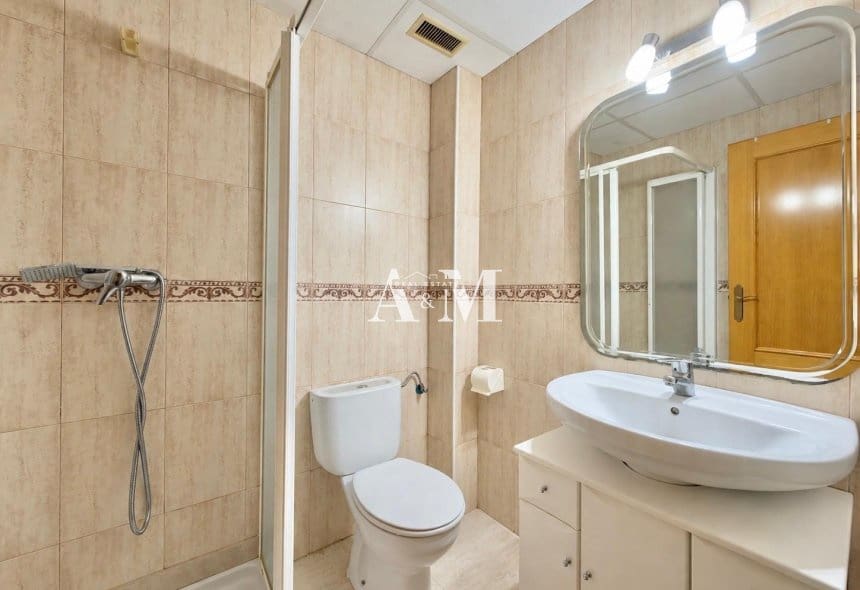 3 quarto Apartamento de Praia para arrendar em Los Alcazares - 900 € (Ref: 10130382)