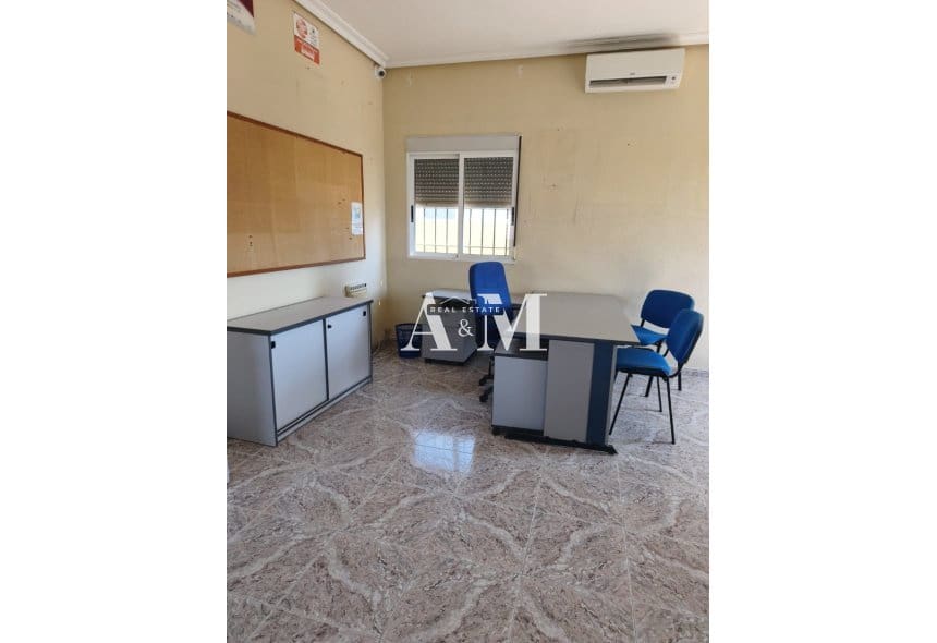 Erhverv til leje i Torrevieja - € 1.600 (Ref: 10130745)