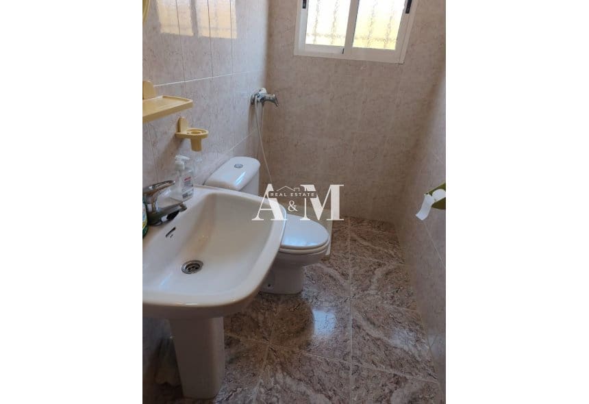 Erhverv til leje i Torrevieja - € 1.600 (Ref: 10130745)