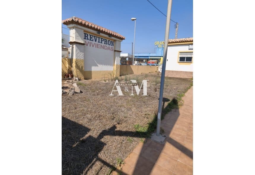 Erhverv til leje i Torrevieja - € 1.600 (Ref: 10130745)