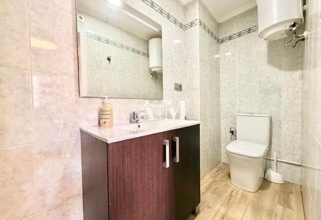 Estudio en Las Piscinas Naturales, Torrevieja en alquiler - 650 € (Ref: 10136526)