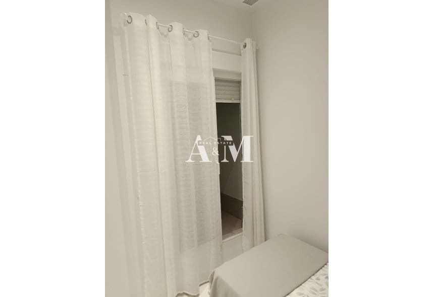 2 soverom Leilighet til leie i Torrevieja - € 1 100 (Ref: 10141334)