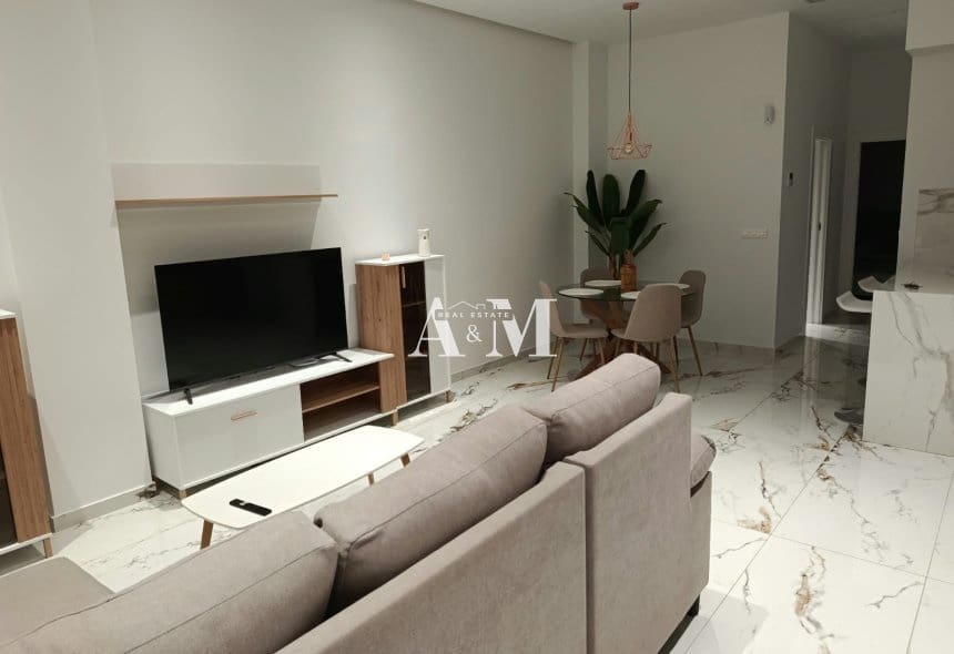 2 soverom Leilighet til leie i Torrevieja - € 1 100 (Ref: 10141334)