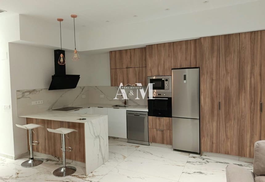 2 soverom Leilighet til leie i Torrevieja - € 1 100 (Ref: 10141334)