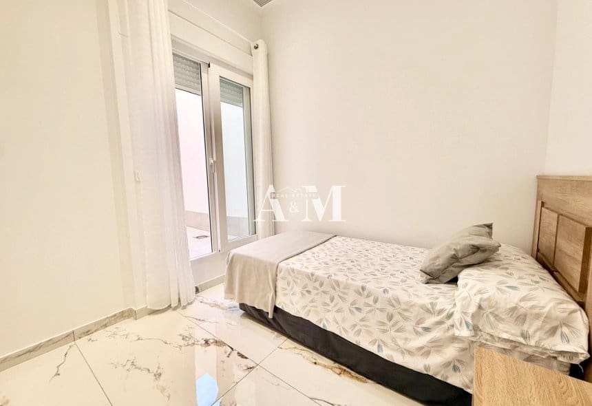 2 bedroom Apartment for rent in Torrevieja - € 1,100 (Ref: 10141334)