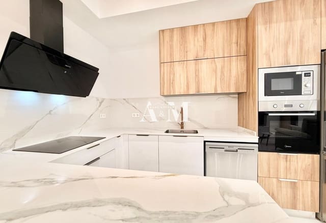 2 bedroom Apartment for rent in Playa de los Locos, Torrevieja - € 1,100 (Ref: 10141334)