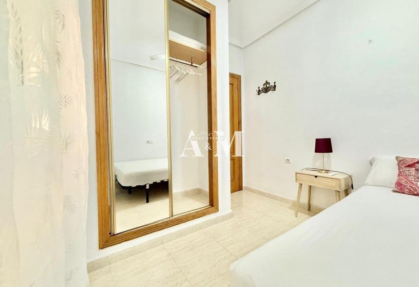 2 soveværelse Lejlighed til leje i Guardamar del Segura - € 850 (Ref: 10141335)