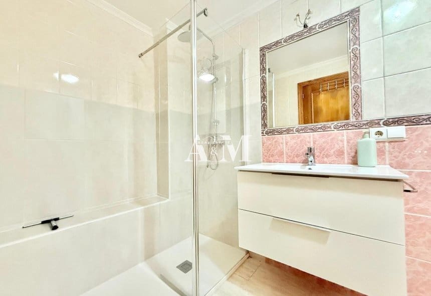 2 soveværelse Lejlighed til leje i Guardamar del Segura - € 850 (Ref: 10141335)