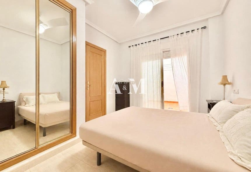2 soveværelse Lejlighed til leje i Guardamar del Segura - € 850 (Ref: 10141335)