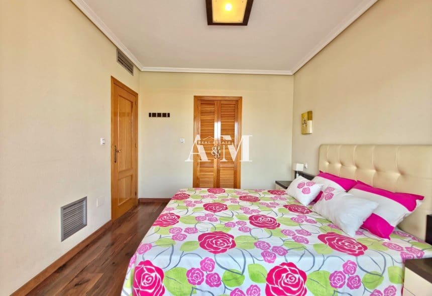 Maison de Ville de 4 chambres à louer à San Pedro del Pinatar - 1 200 € (Ref: 10145174)
