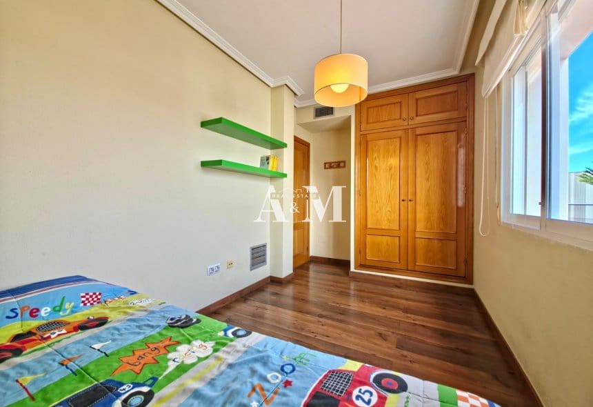 Maison de Ville de 4 chambres à louer à San Pedro del Pinatar - 1 200 € (Ref: 10145174)