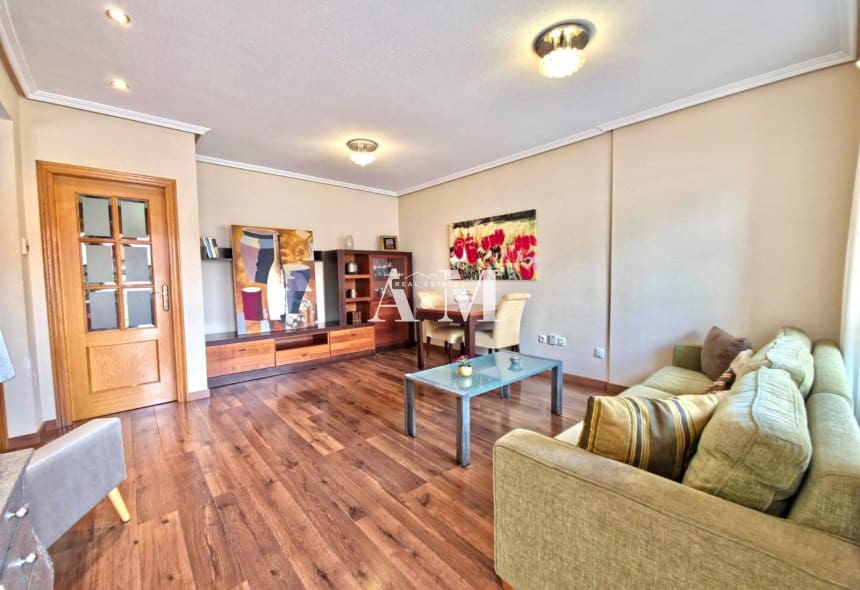 Maison de Ville de 4 chambres à louer à San Pedro del Pinatar - 1 200 € (Ref: 10145174)