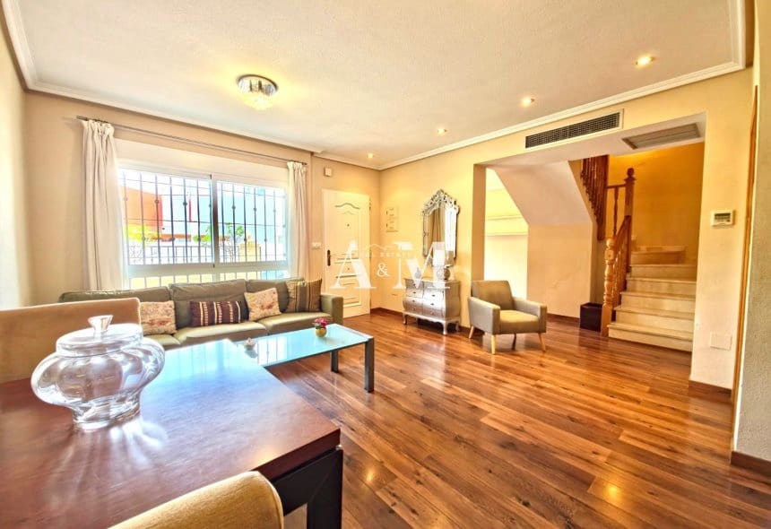 Maison de Ville de 4 chambres à louer à San Pedro del Pinatar - 1 200 € (Ref: 10145174)