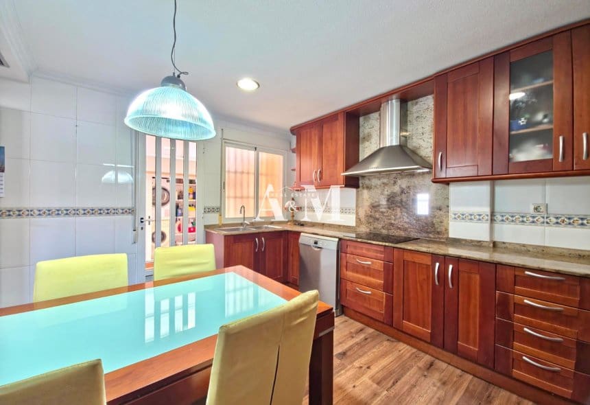 Maison de Ville de 4 chambres à louer à San Pedro del Pinatar - 1 200 € (Ref: 10145174)
