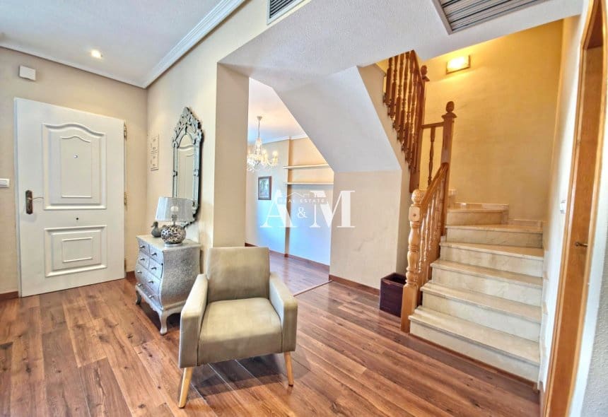 Maison de Ville de 4 chambres à louer à San Pedro del Pinatar - 1 200 € (Ref: 10145174)