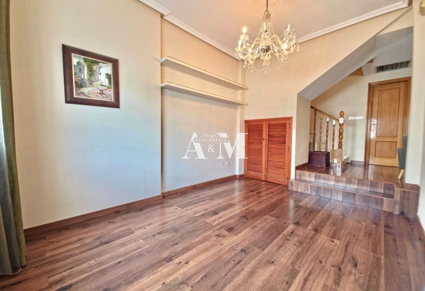 Maison de Ville de 4 chambres à louer à San Pedro del Pinatar - 1 200 € (Ref: 10145174)