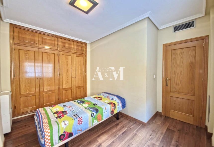Maison de Ville de 4 chambres à louer à San Pedro del Pinatar - 1 200 € (Ref: 10145174)