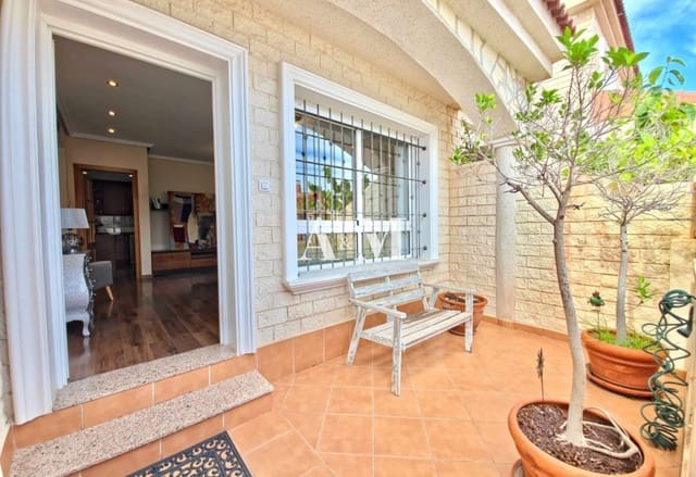 Maison de Ville de 4 chambres à louer à San Pedro del Pinatar ciudad, San Pedro del Pinatar - 1 200 € (Ref: 10145174)