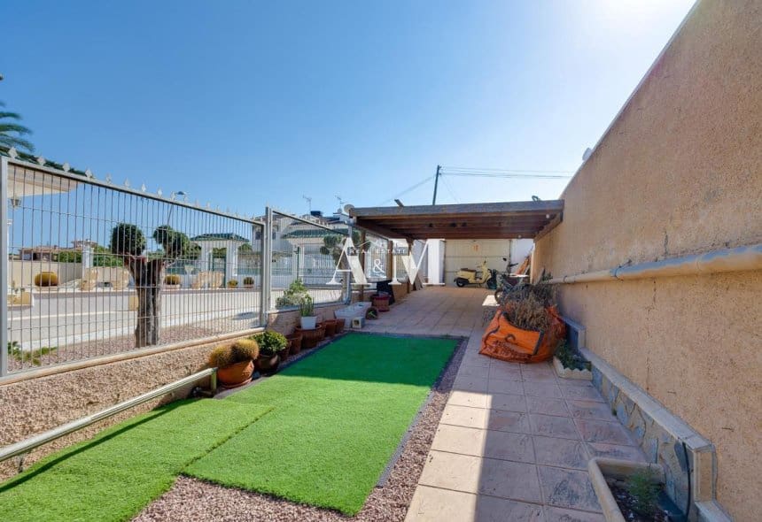 3 sovrum Villa att hyra i Torrevieja med pool - 2 500 € (Ref: 10147932)
