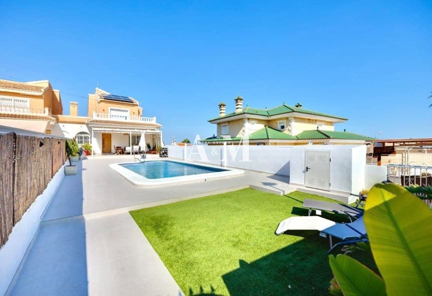 3 sovrum Villa att hyra i Torrevieja med pool - 2 500 € (Ref: 10147932)