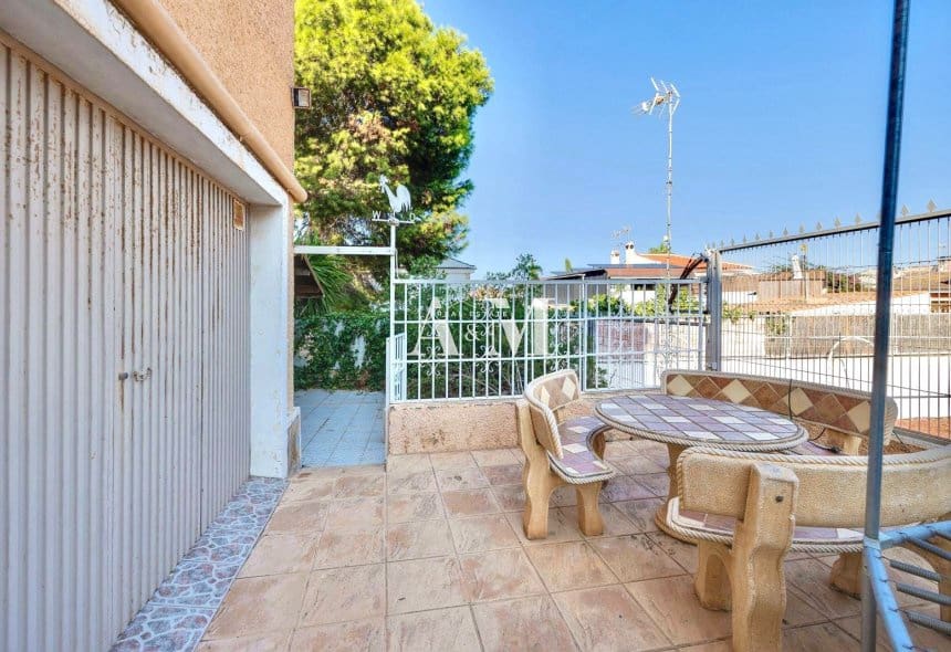 3 sovrum Villa att hyra i Torrevieja med pool - 2 500 € (Ref: 10147932)