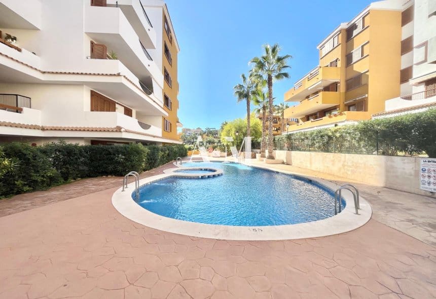 2 bedroom Beach Apartment for rent in Orihuela Costa with pool garage - € 1,200 (Ref: 10153786)