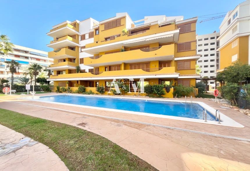 2 bedroom Beach Apartment for rent in Orihuela Costa with pool garage - € 1,200 (Ref: 10153786)