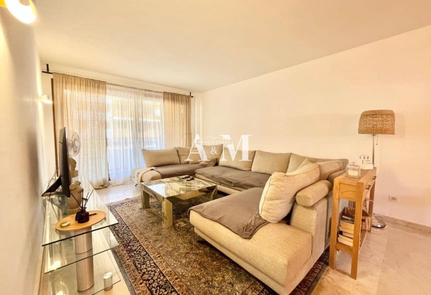 2 bedroom Beach Apartment for rent in Orihuela Costa with pool garage - € 1,200 (Ref: 10153786)
