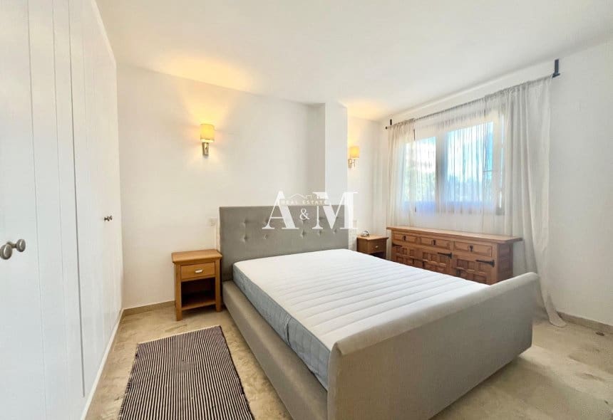 2 bedroom Beach Apartment for rent in Orihuela Costa with pool garage - € 1,200 (Ref: 10153786)