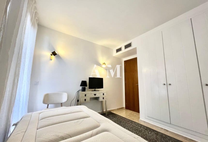2 bedroom Beach Apartment for rent in Orihuela Costa with pool garage - € 1,200 (Ref: 10153786)