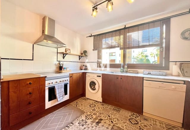 2 bedroom Beach Apartment for rent in Punta Prima, Orihuela with pool garage - € 1,200 (Ref: 10153786)
