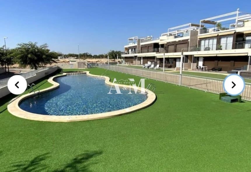 2 Zimmer Strandapartment zu vermieten in Torre de la Horadada mit Pool - 1.000 € (Ref: 10154223)