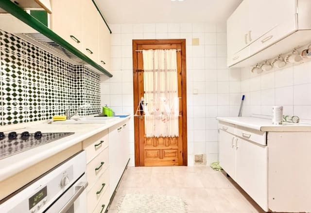 1 soveværelse Strandlejlighed til salg i Playa de los Locos, Torrevieja med swimmingpool - € 134.000 (Ref: 10155860)