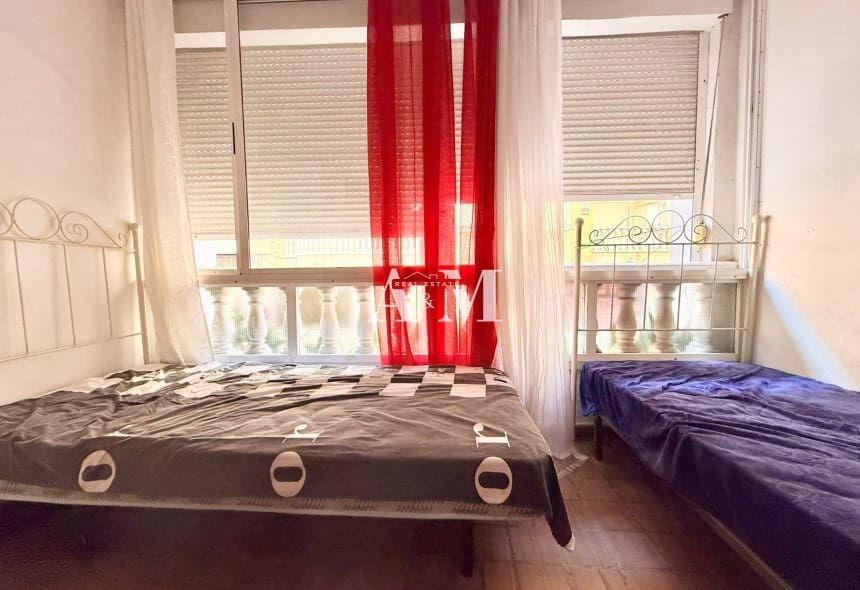 1 soveværelse Strandlejlighed til salg i Torrevieja med swimmingpool - € 134.000 (Ref: 10155860)