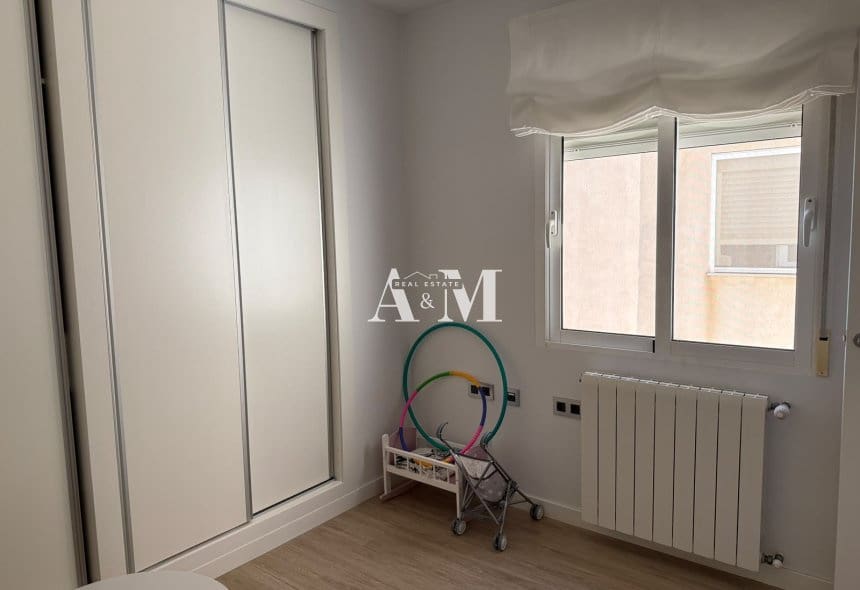 3 sovrum Lägenhet att hyra i Los Montesinos - 800 € (Ref: 10156165)