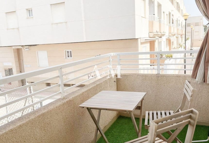 2 slaapkamer Appartement te huur in Torrevieja met zwembad - € 850 (Ref: 10156166)