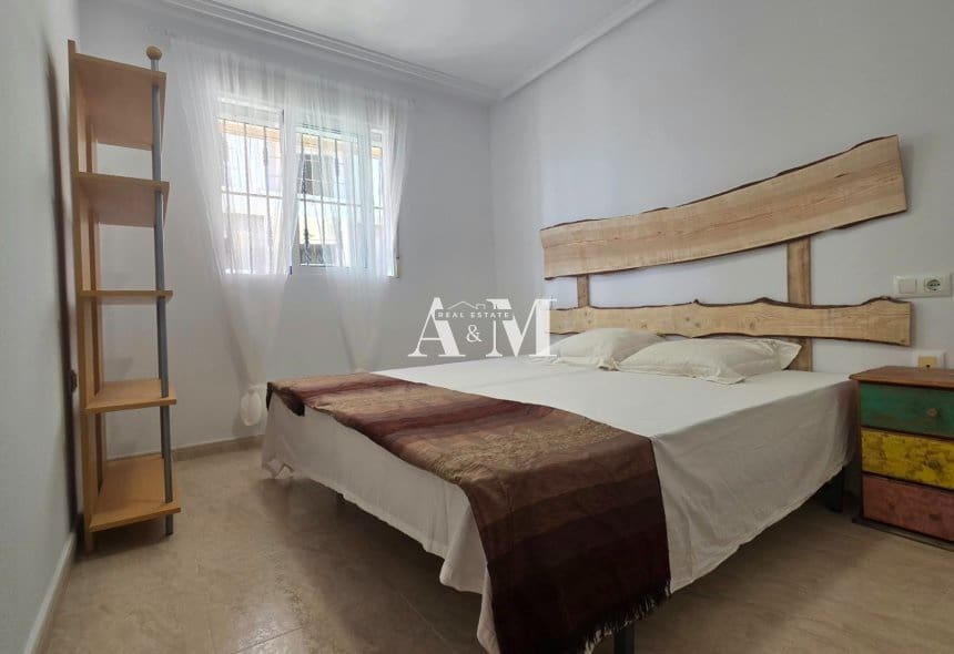 2 soverom Leilighet til leie i San Miguel de Salinas - € 850 (Ref: 10156788)