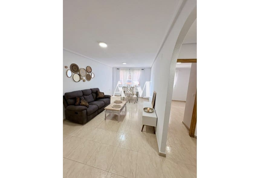 2 soverom Leilighet til leie i San Miguel de Salinas - € 850 (Ref: 10156788)
