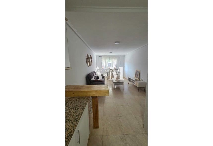 2 soverom Leilighet til leie i San Miguel de Salinas - € 850 (Ref: 10156788)